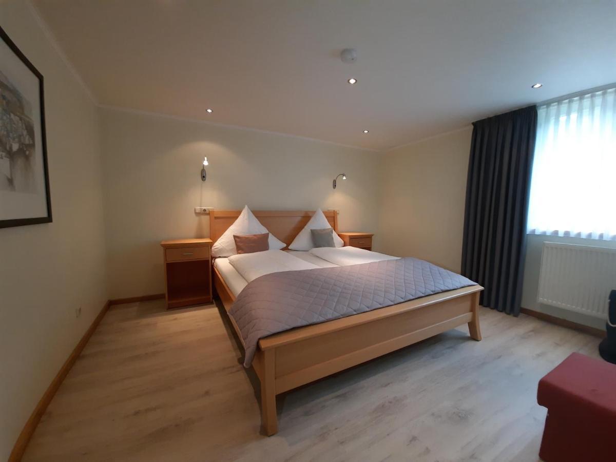 Hotel Vier Spitzen Lauenforde Esterno foto