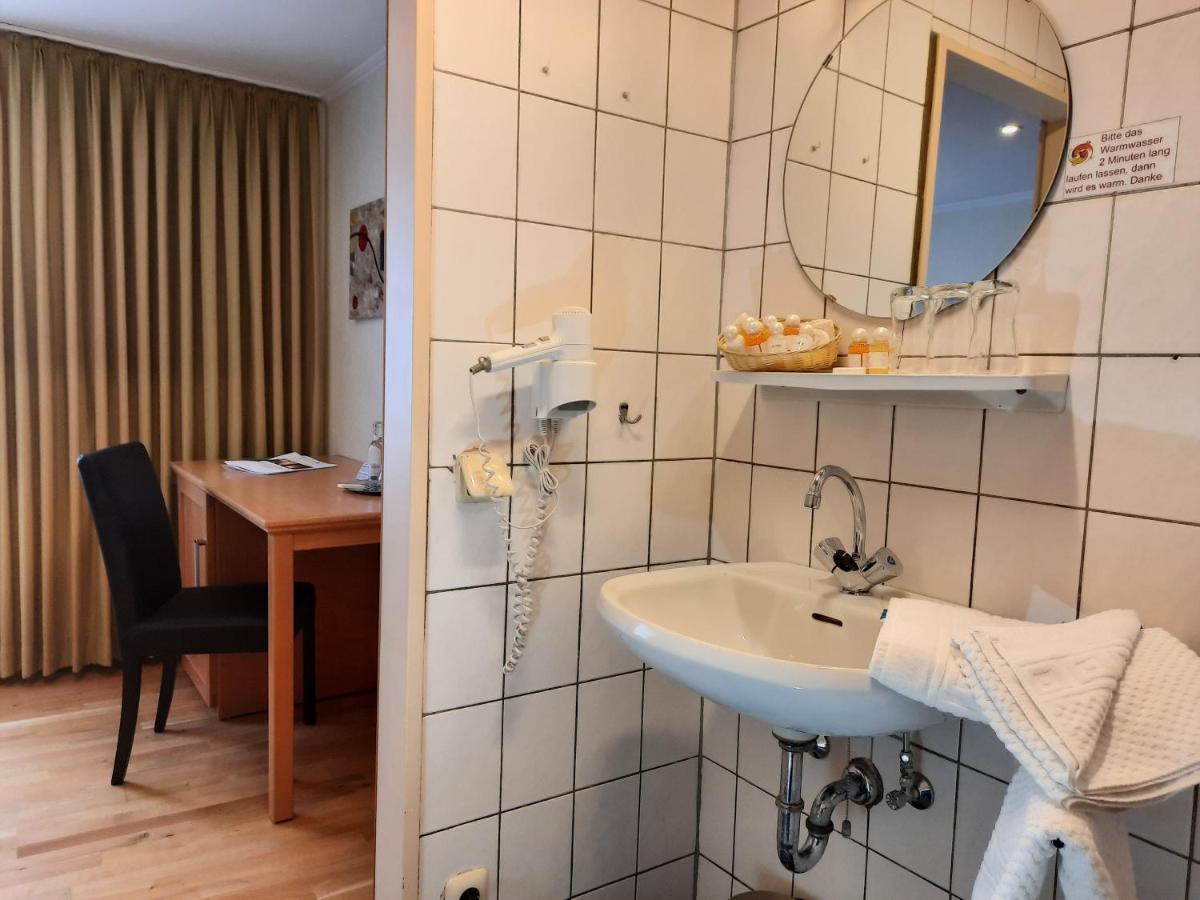 Hotel Vier Spitzen Lauenforde Esterno foto